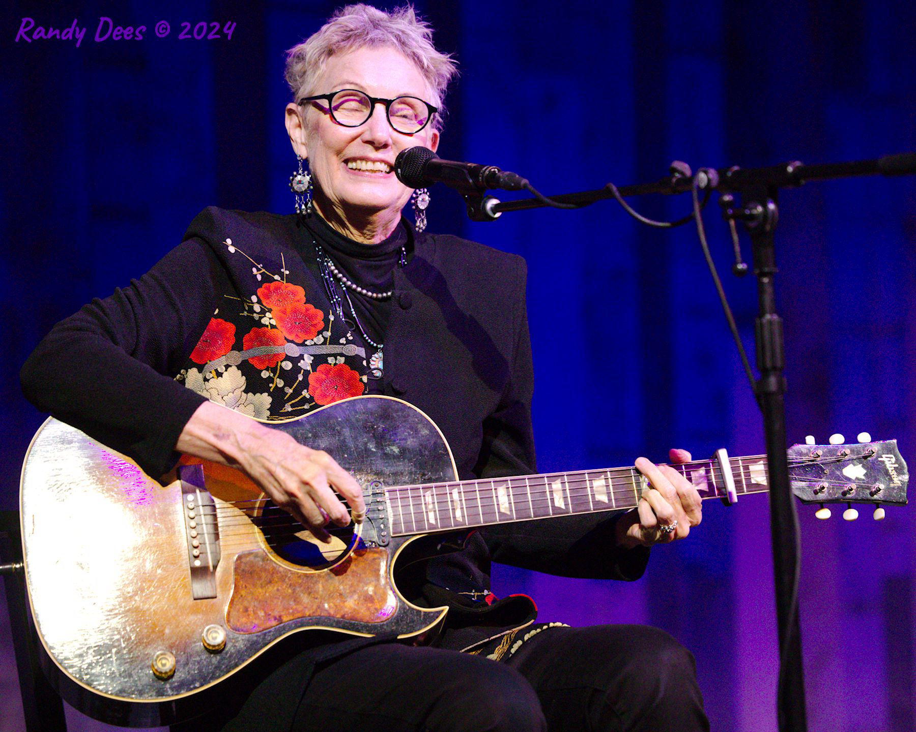 Eliza Gilkyson at the 04 Center