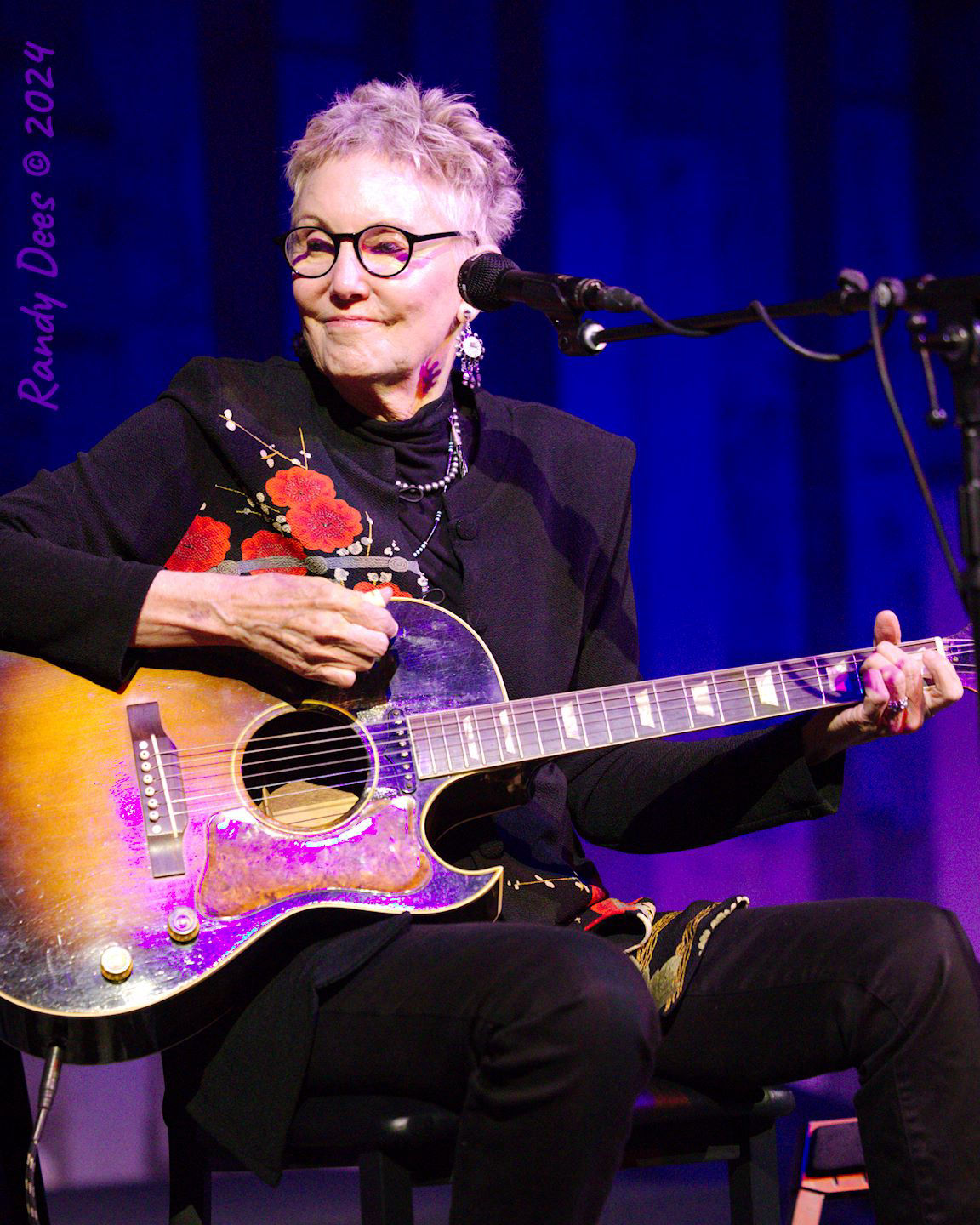 Eliza Gilkyson at the 04 Center