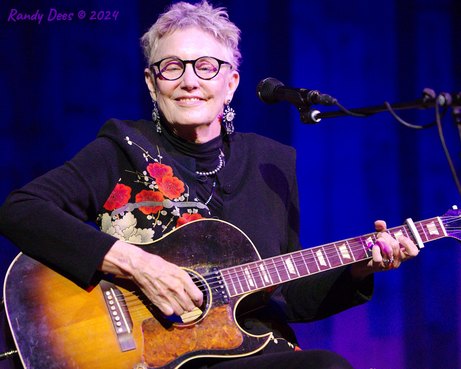 Eliza Gilkyson at the 04 Center