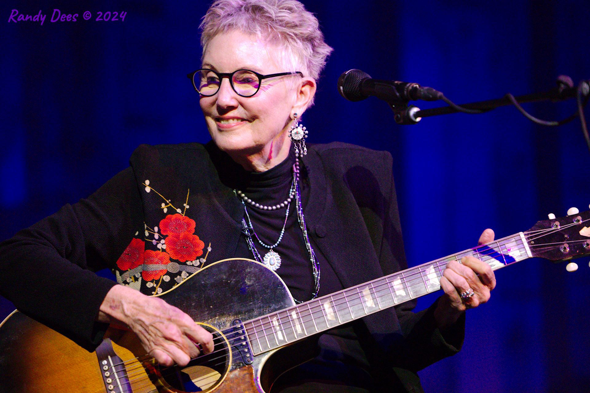 Eliza Gilkyson at the 04 Center