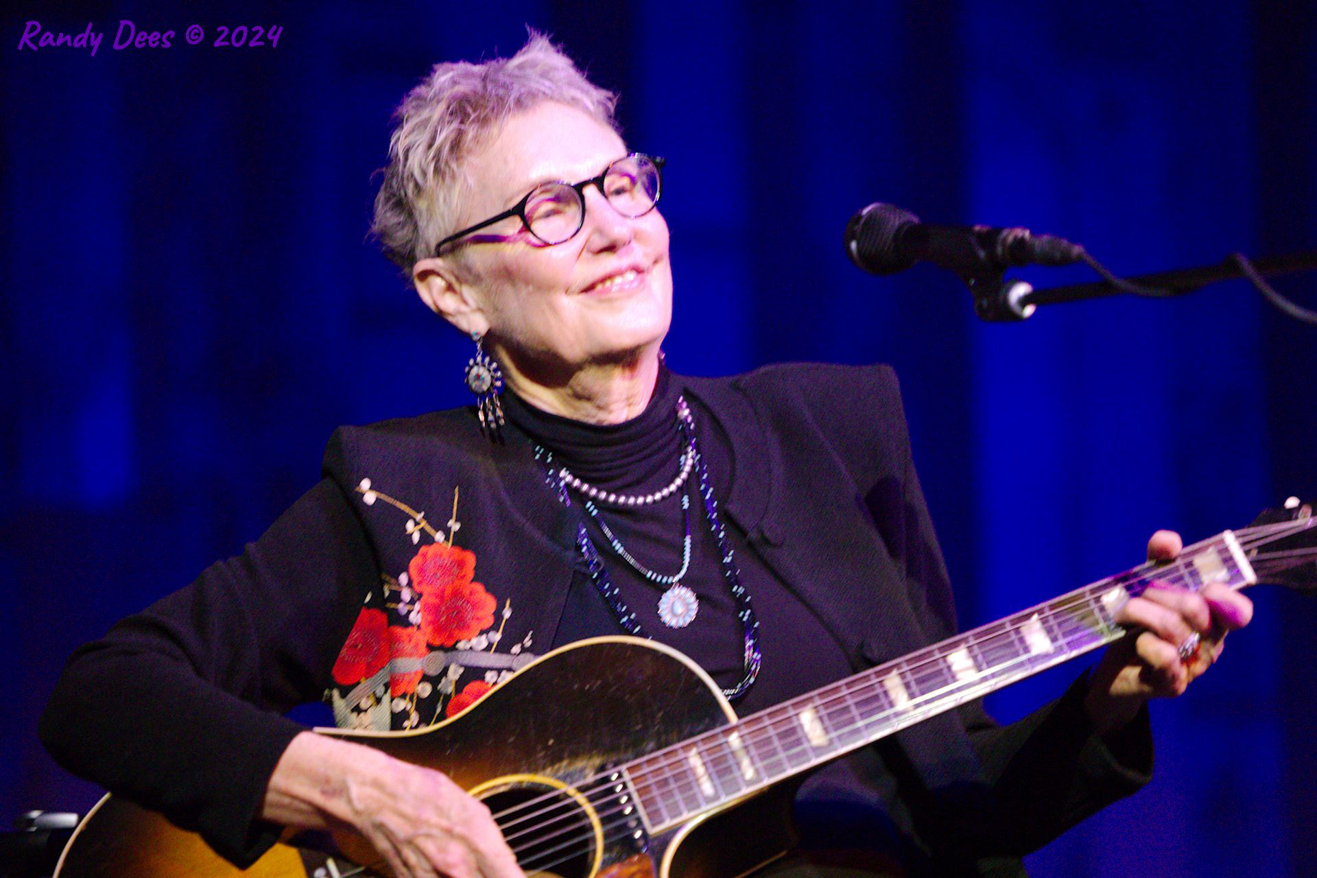 Eliza Gilkyson at the 04 Center